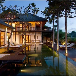  Villa Karma